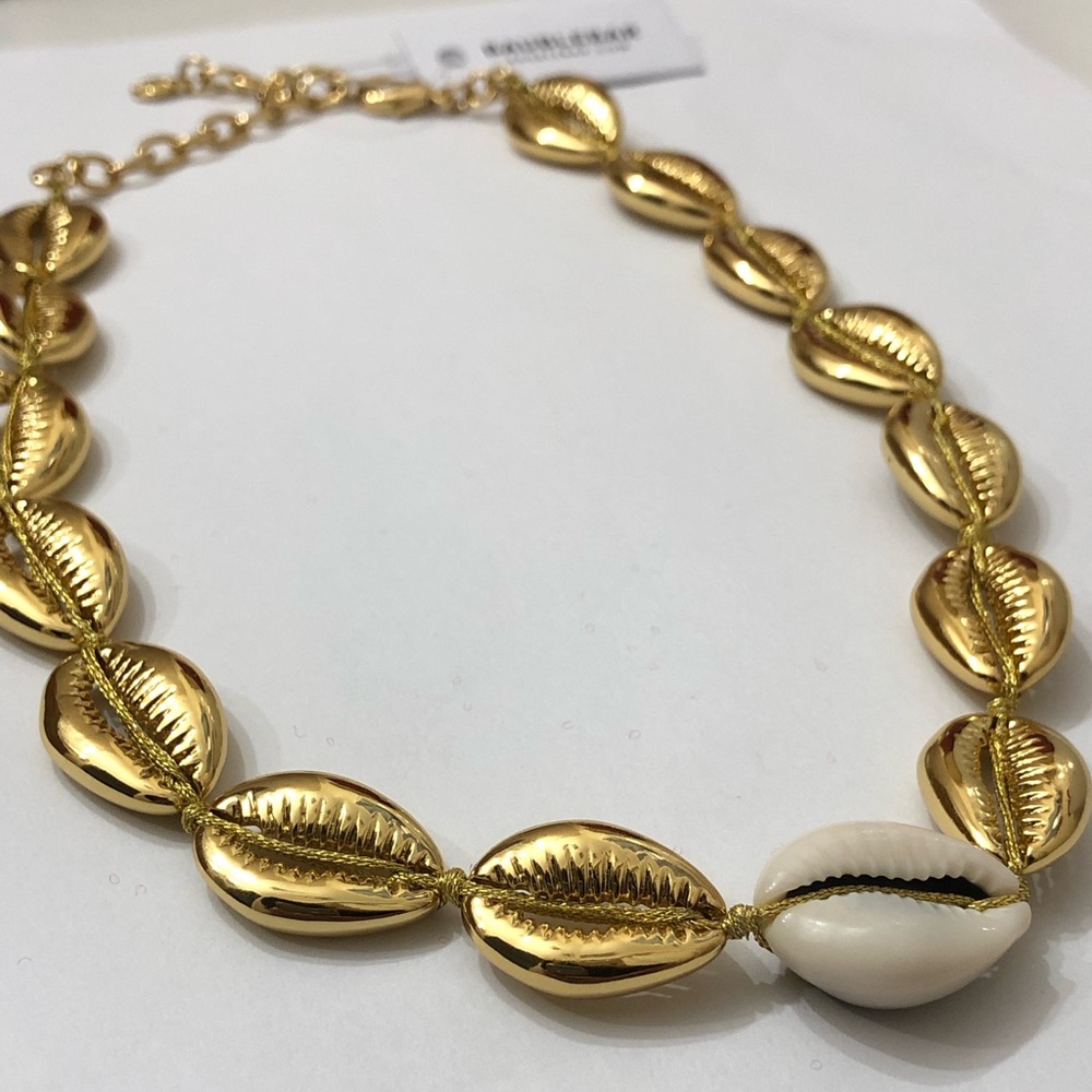Baublebar Gold Seashell necklace